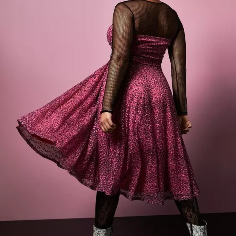 Pink Leopard Print Sleeveless Dress with Front Zip - Picture 4 of 8